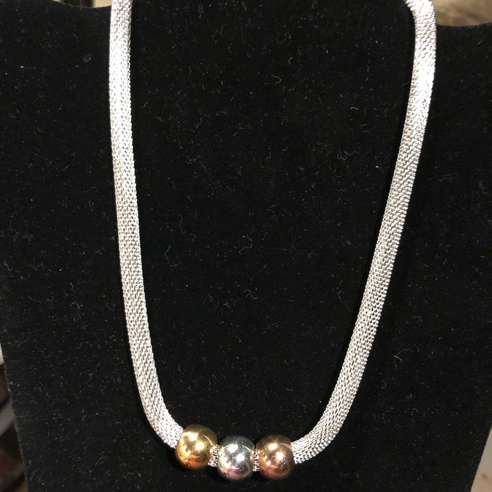 FASHION NECKLACE AND BRACELET